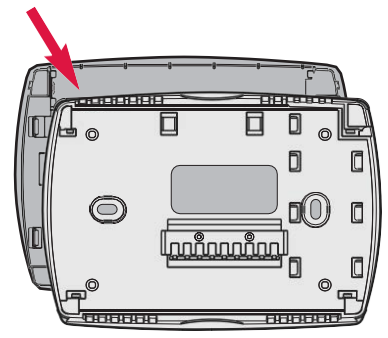 Honeywell Thermostat numérique non programmable PRO TH3110D - Installation de la plaque murale