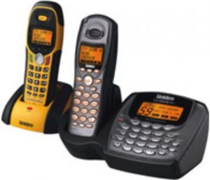 Téléphone sans fil Uniden 5.8GHz Digital Spread Spectrum avec combiné supplémentaire étanche à l’eau et à la poussière Manuel de l’utilisateur